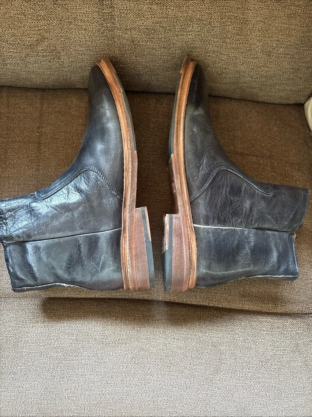 FREEBIRD DOUGLAS Men’s Chelsea Boot Size 9 Dark Navy